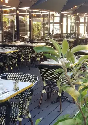 restaurant terrasse Châteaubourg-4